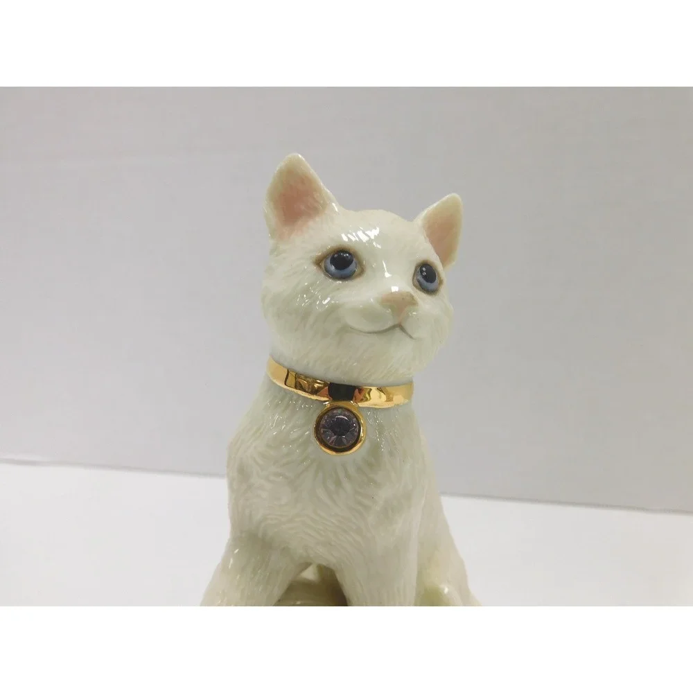 Two Lenox Figurines Cocker-Spaniel w/ Gem Collar & Cat w/Gem Collar DW799